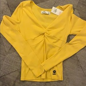 Hollister long sleeve v-neck top with tags